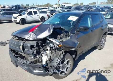 2022 Jeep Compass Trailhawk 4X4 из США, поврежденный, VIN 3C4NJDDB6NT163588